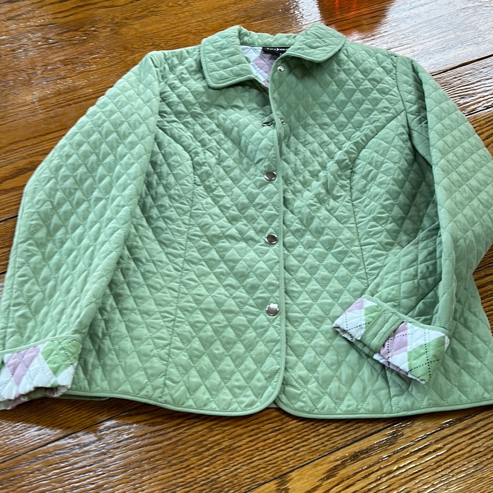 Tara Jones green insulated jacket with/plaid lining.  Snap front, size 10.